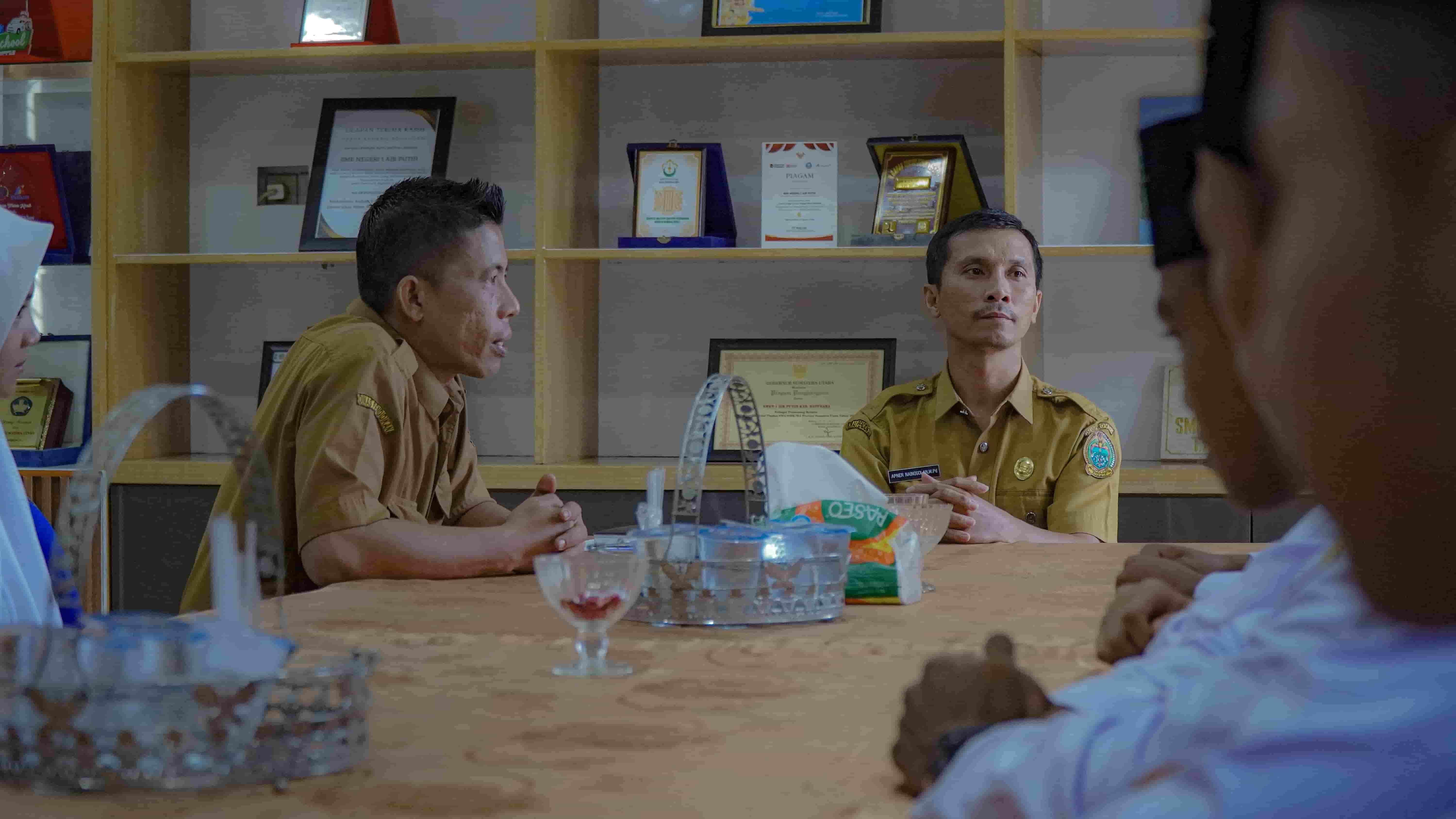 SMK Negeri 1 Air Putih Beri Apresiasi Paskibra Kabupaten dan Kecamatan